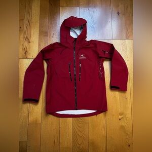 Arc’teryx Alpha SV - Red Rain Ski Jacket - Size XL - Waterproof (NWOT)